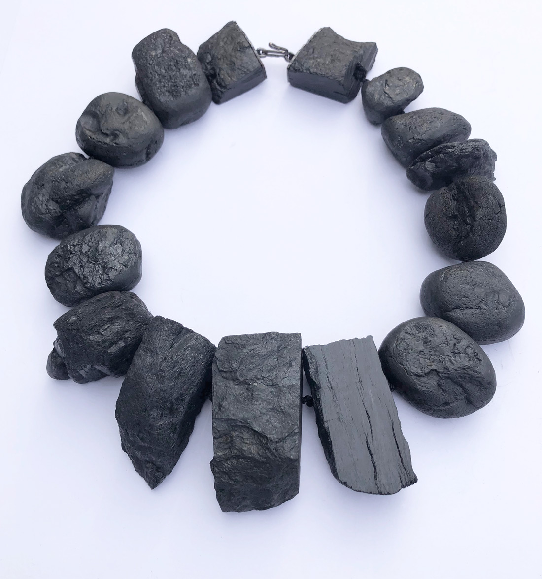 Smed: Åsa Elmstam Foto: Filip Palmén. Titel: Behavior that shows a lack of good sense or judgment