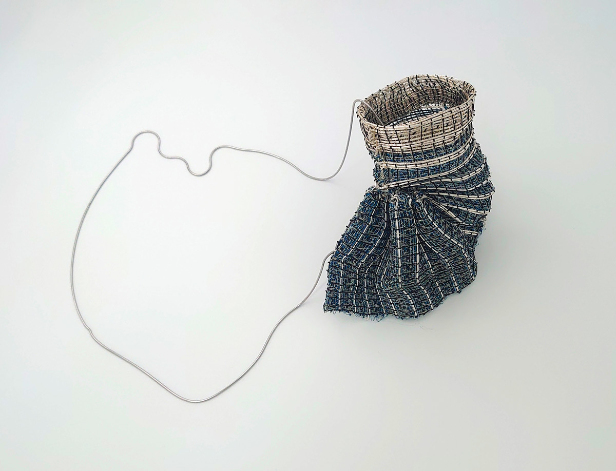 Smed: Pamela Wilson Foto: Filip Palmén. Titel: En behållare i Coronatider – a sign of our time