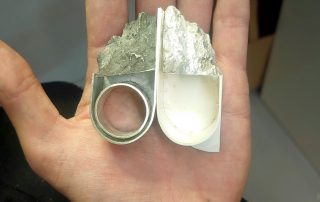 Smed: Filip Palmén Foto: Filip Palmén. Titel: Ascend rings