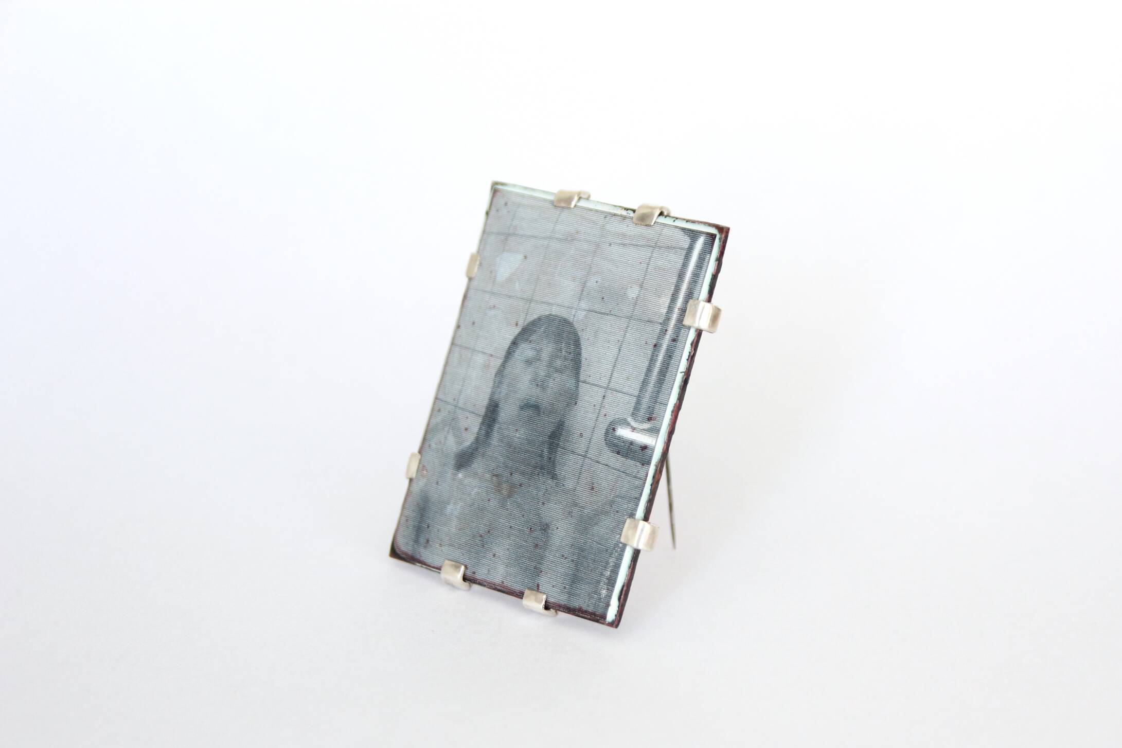 Kvällen efter examen, foto Nora Hellsén Kvallen efter examen foto Nora Hellsen scaled - Nutida Svenskt Siver