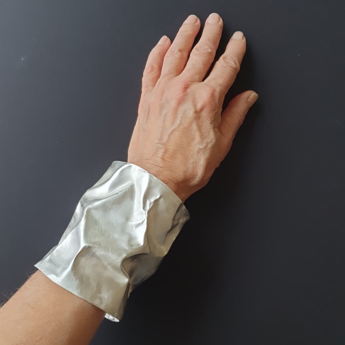 armband i 925 silver. Foto Jenny Edlund armband i 925 silver. Foto Jenny Edlund - Nutida Svenskt Siver