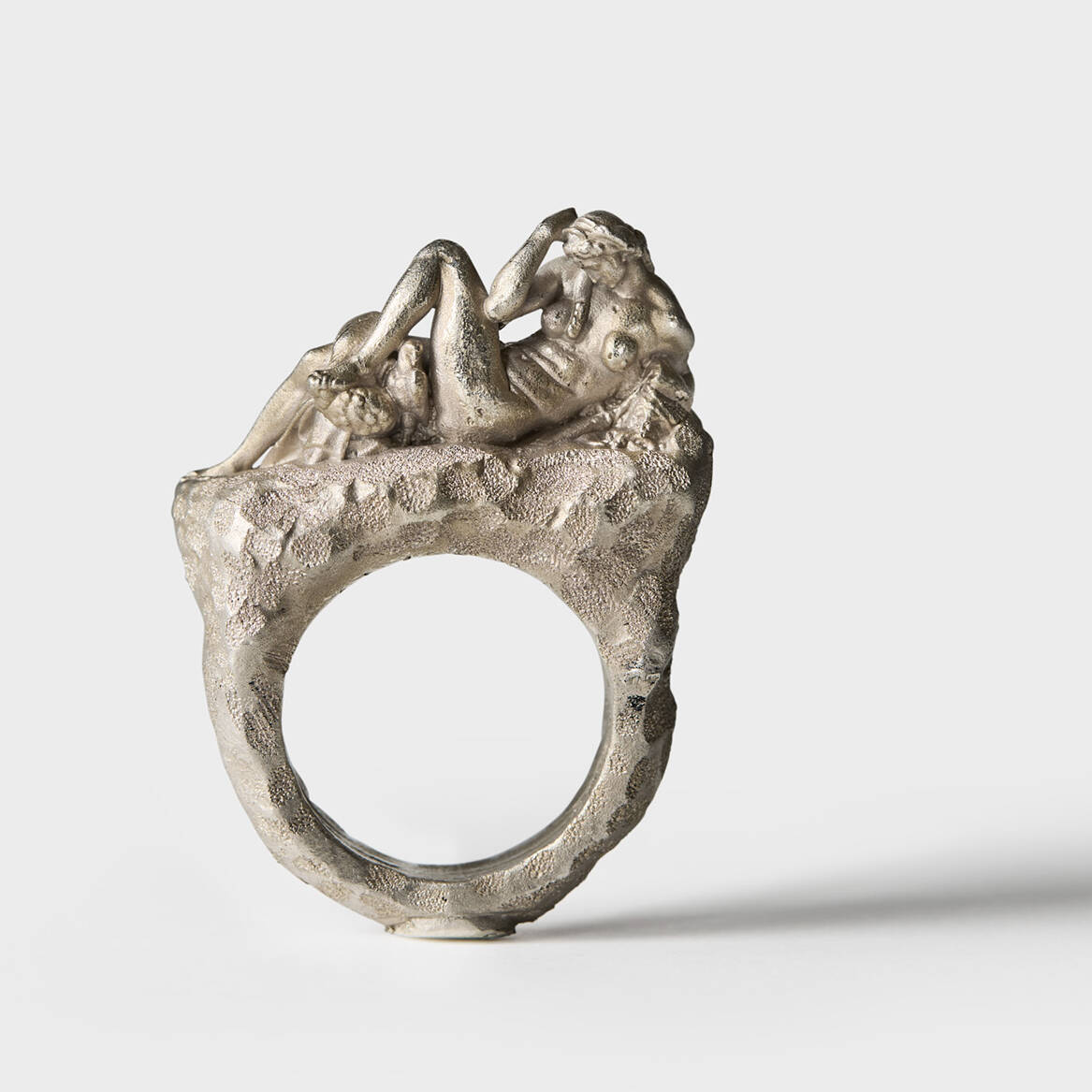 august happ 260306 164 a4 Ring Ring Sara Danielsson e1776363413749 - Nutida Svenskt Siver