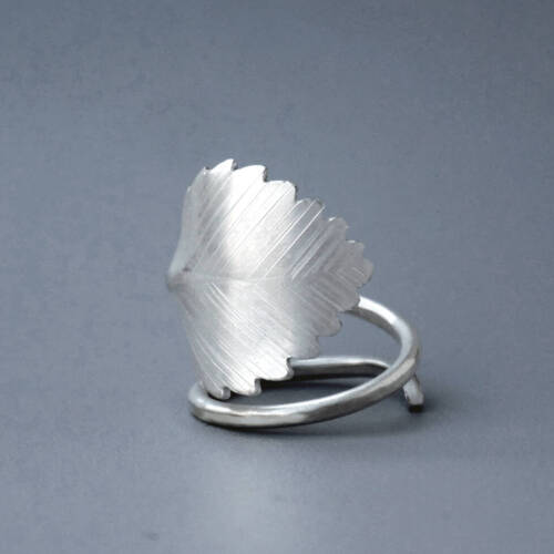 Nutida Svenskt Silver Ring ring Emma Rapp foto Emma Rapp1 scaled e1776256261302 - Nutida Svenskt Siver